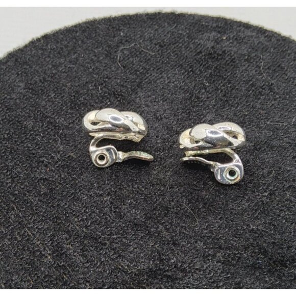 Vintage NWH Silver Tone Small Clip on Infinity Loops Earrings - Picture 3 of 4